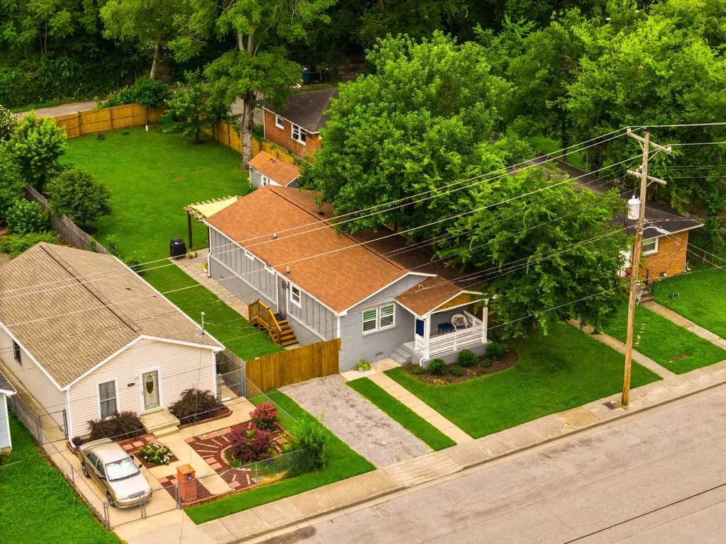 1621 14th Ave, N Nashville TN 37208