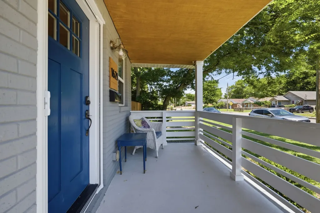 1621 14th Ave, N Nashville TN 37208
