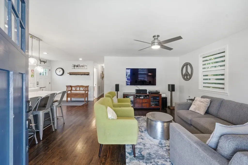 1621 14th Ave, N Nashville TN 37208