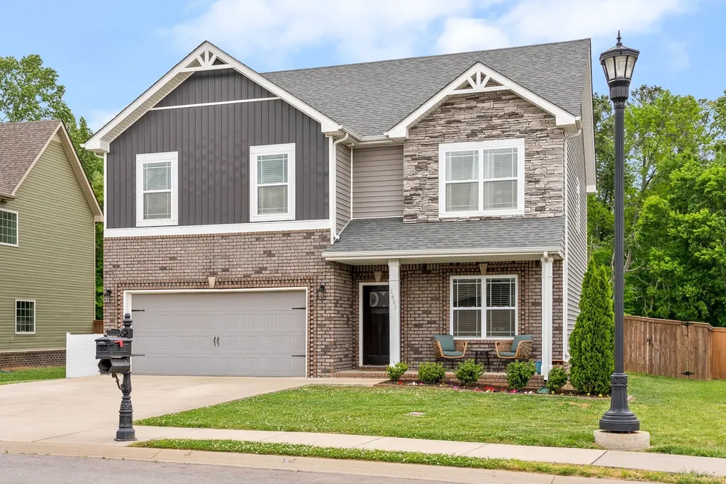 1607 Ellie Piper Circle Clarksville TN 37043