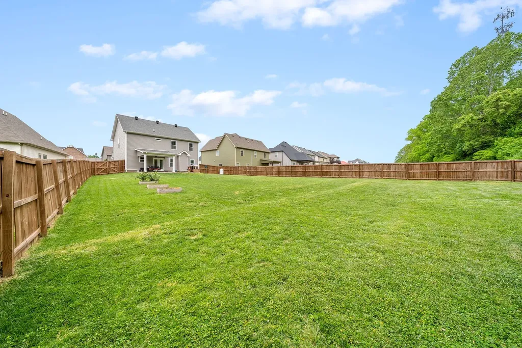 1607 Ellie Piper Circle Clarksville TN 37043
