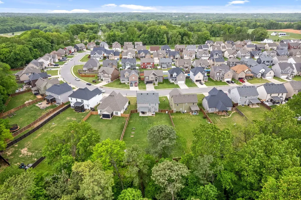 1607 Ellie Piper Circle Clarksville TN 37043