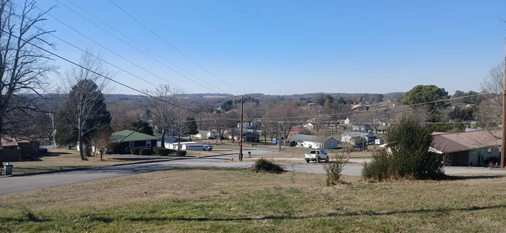 104 Buena Vista Avenue Sweetwater TN 37874