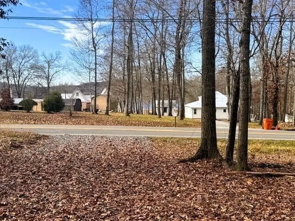 3 Highway 304 Ten Mile TN 37880