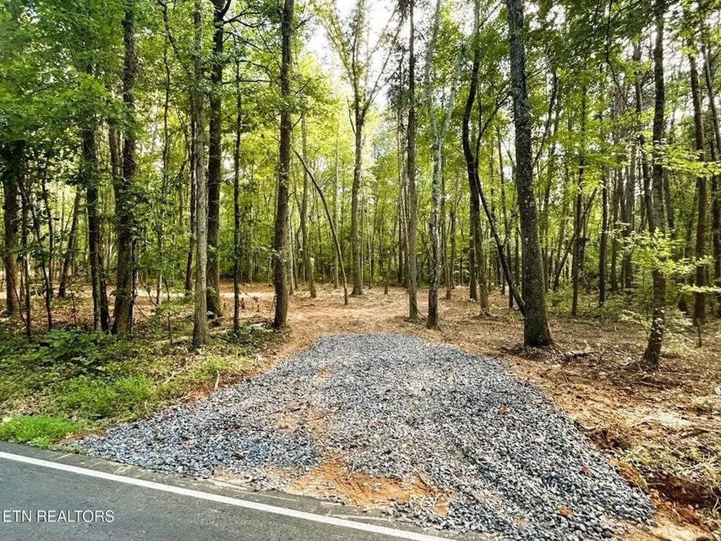 5 Pleasant Hill Road Ten Mile TN 37880