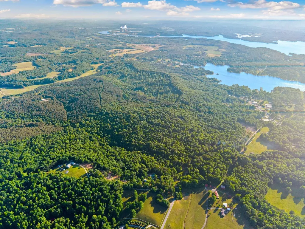 10 Pleasant Hill Road Ten Mile TN 37880