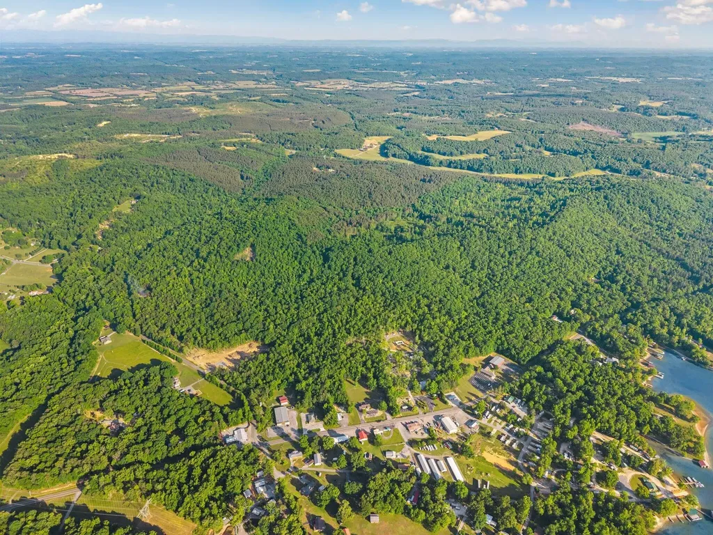 10 Pleasant Hill Road Ten Mile TN 37880