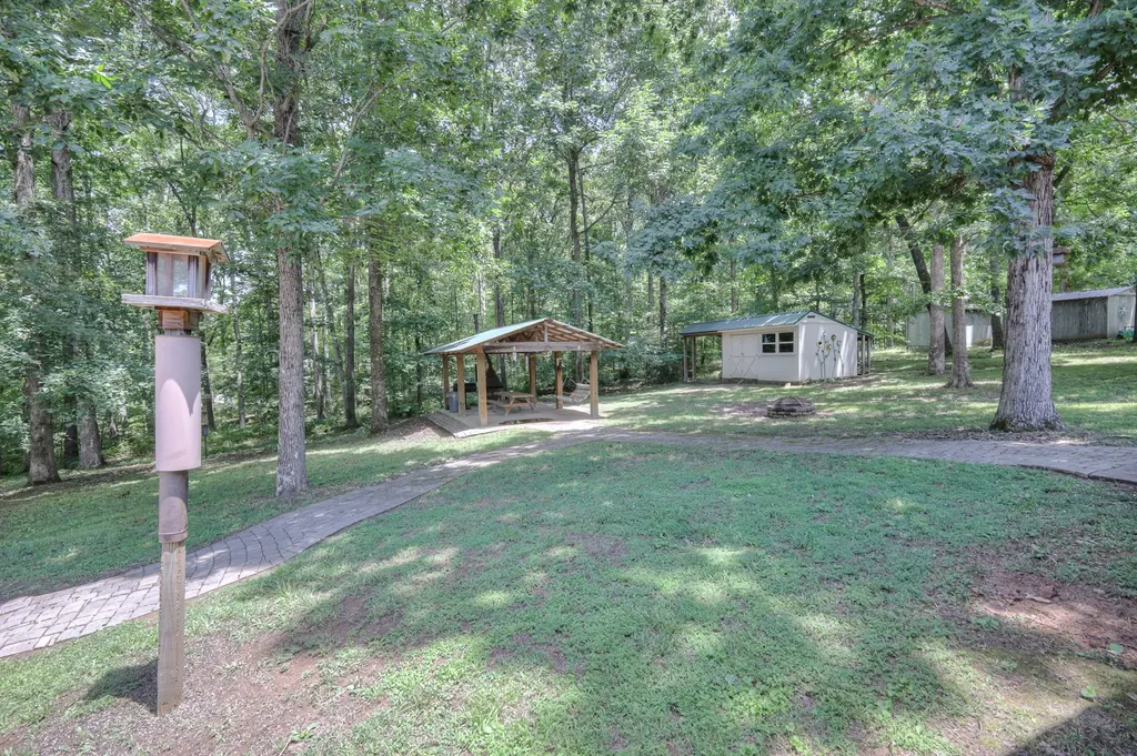 858 Matthew Court Kingston Springs TN 37082