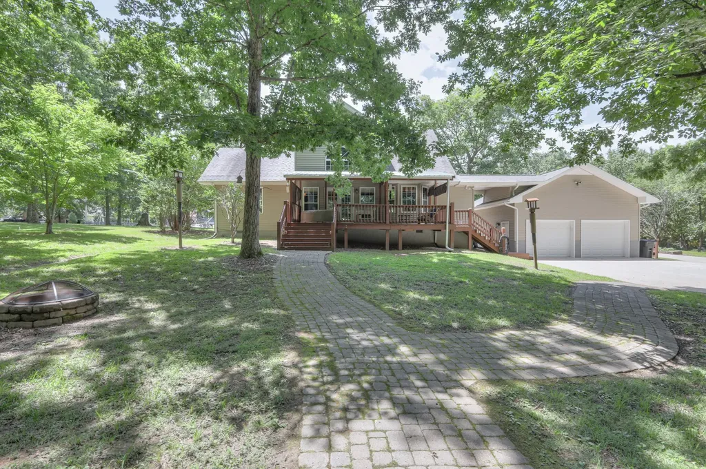 858 Matthew Court Kingston Springs TN 37082