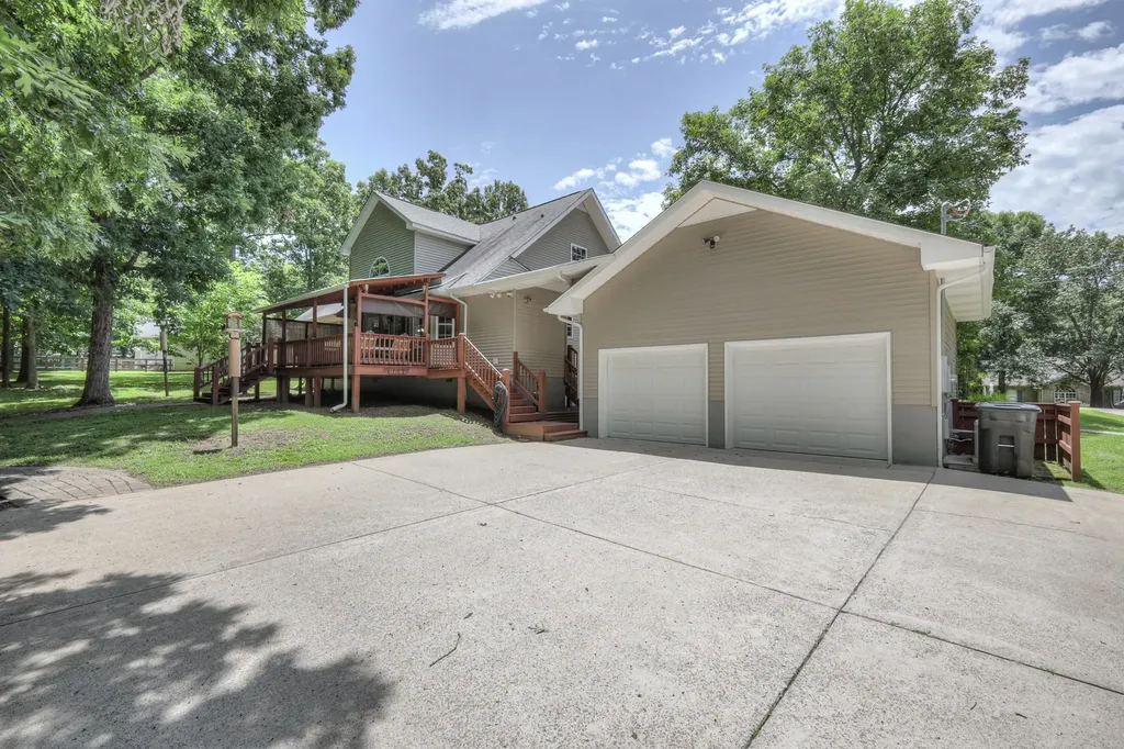 858 Matthew Court Kingston Springs TN 37082