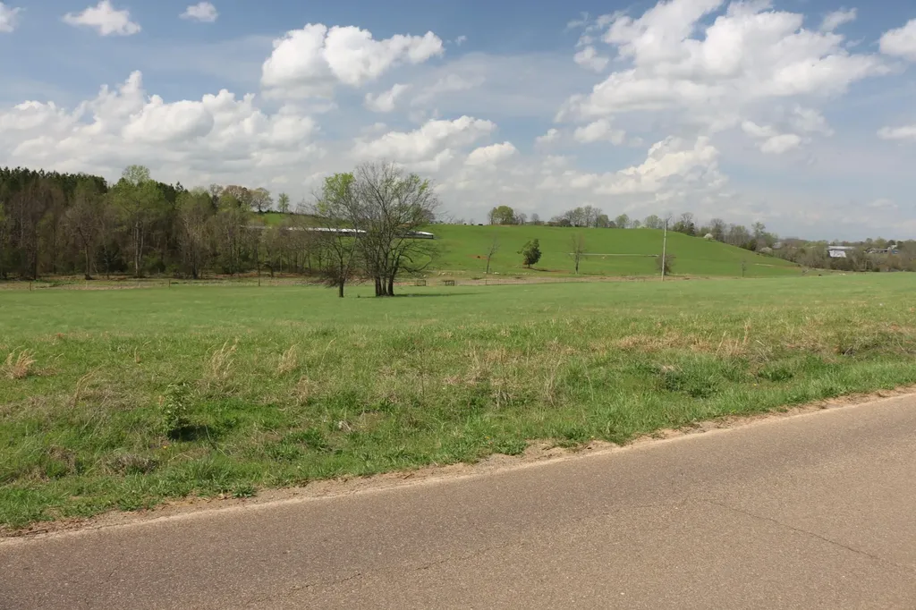 1095 County Road 461 Englewood TN 37329
