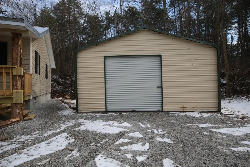 580 County Road 461 Englewood TN 37329