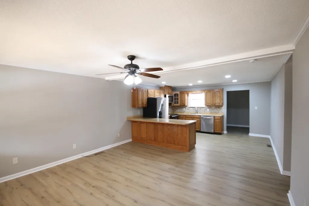 580 County Road 461 Englewood TN 37329