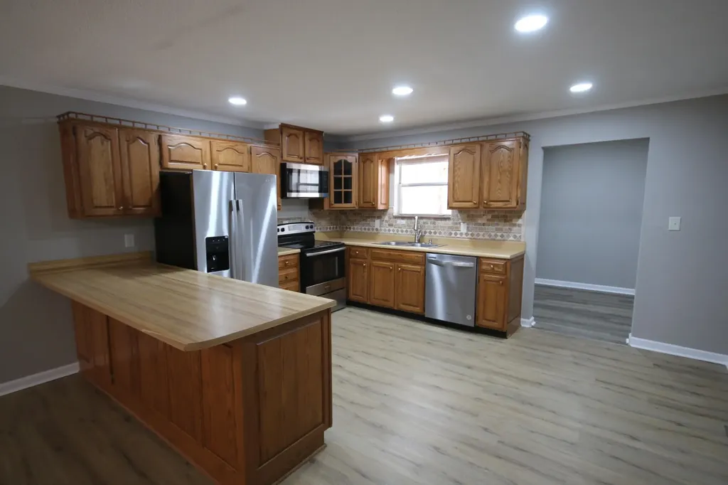 580 County Road 461 Englewood TN 37329