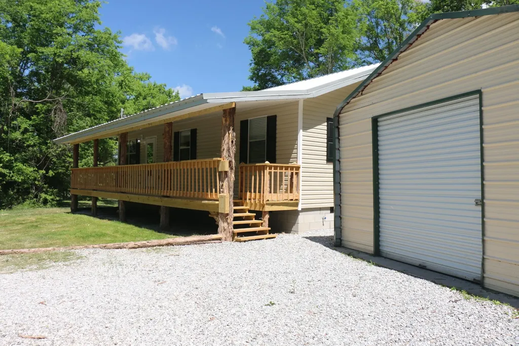 580 County Road 461 Englewood TN 37329