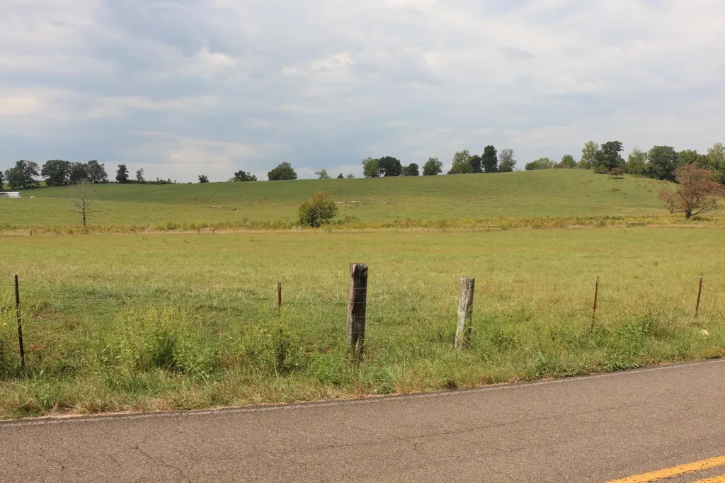 3 County Road 461 Englewood TN 37329