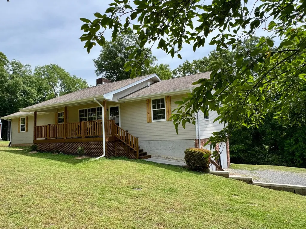9814 Lakeside Road Harrison TN 37341