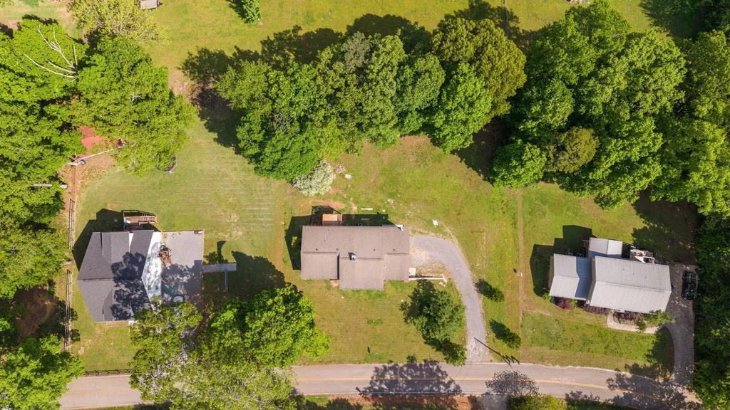 9814 Lakeside Road Harrison TN 37341