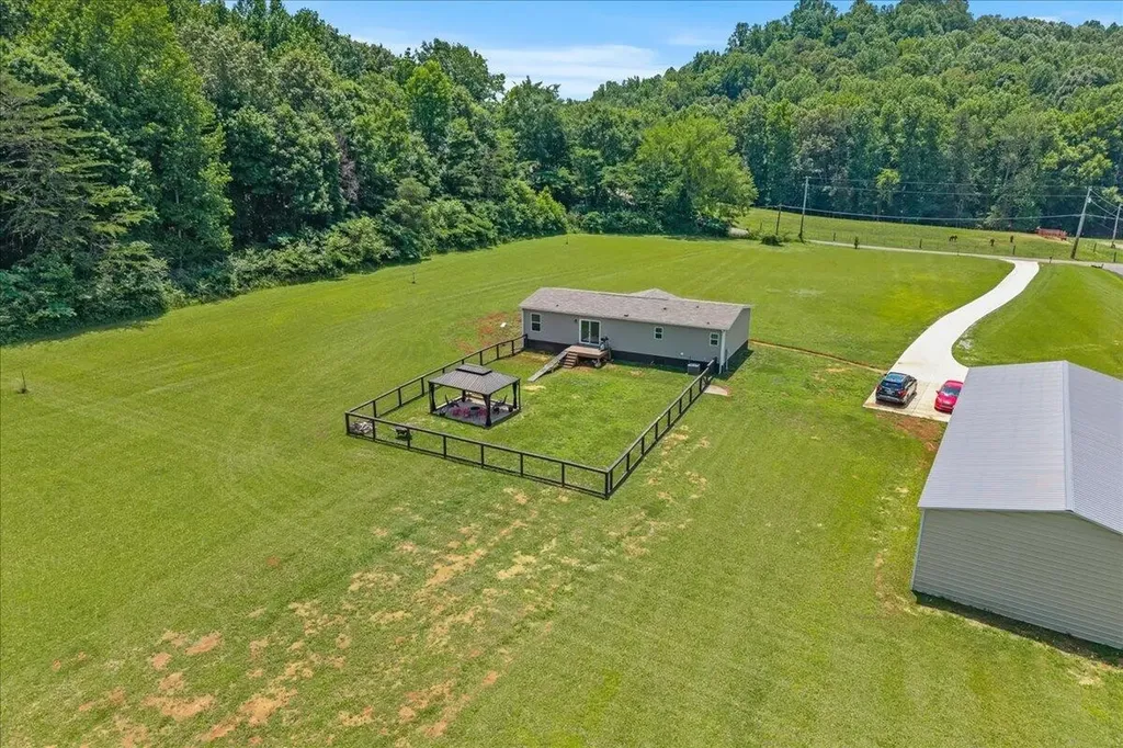 461 County Road 442 Athens TN 37303