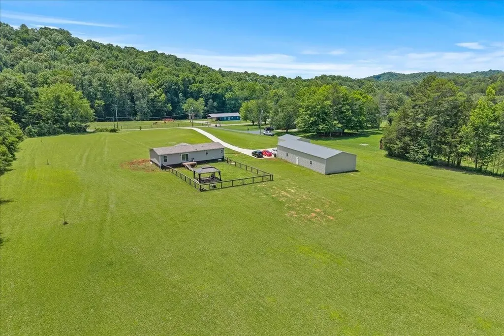 461 County Road 442 Athens TN 37303