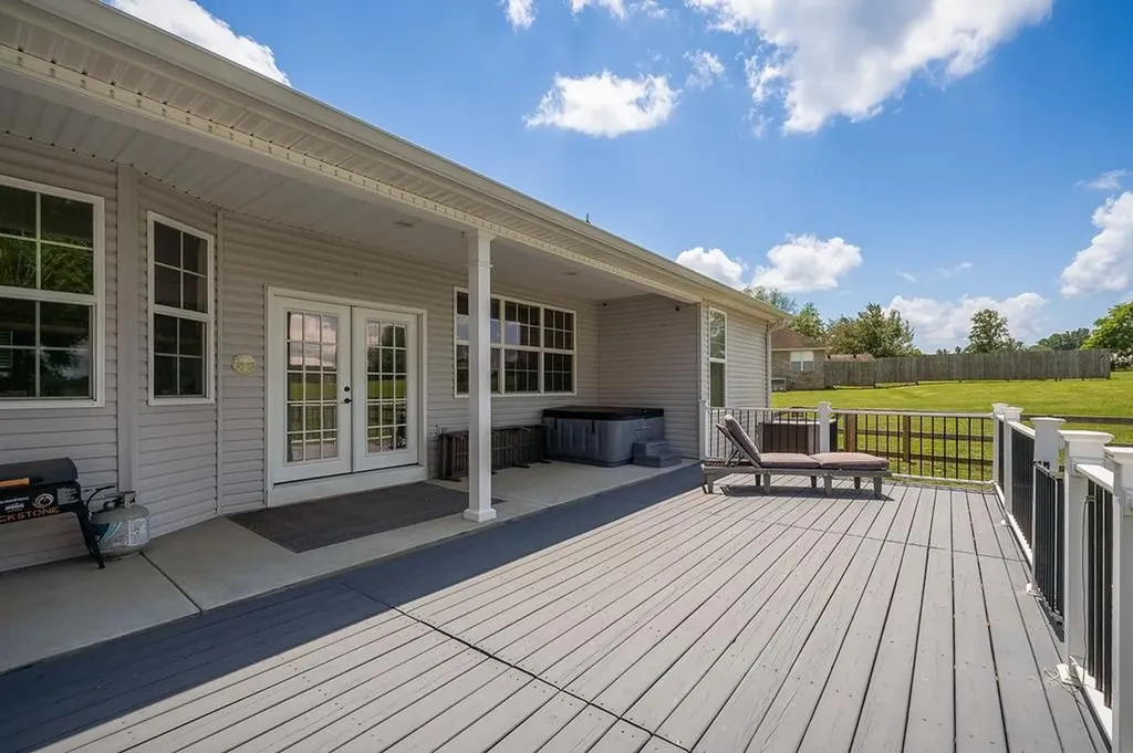 18 Faith Rae Boulevard Morrison TN 37357