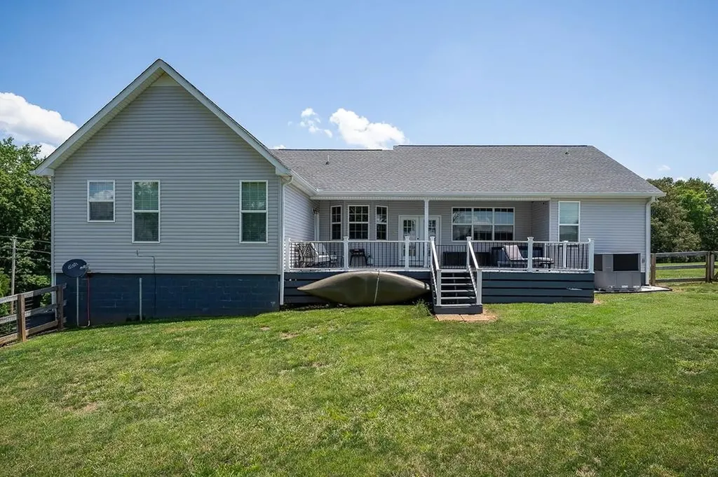 18 Faith Rae Boulevard Morrison TN 37357