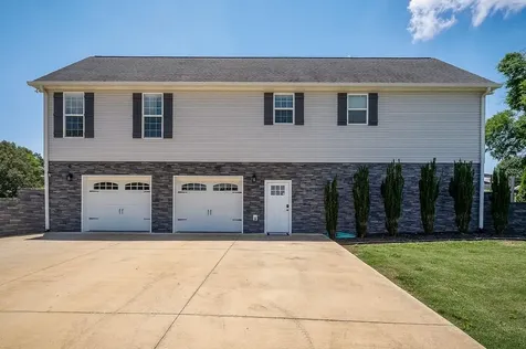 18 Faith Rae Boulevard Morrison TN 37357