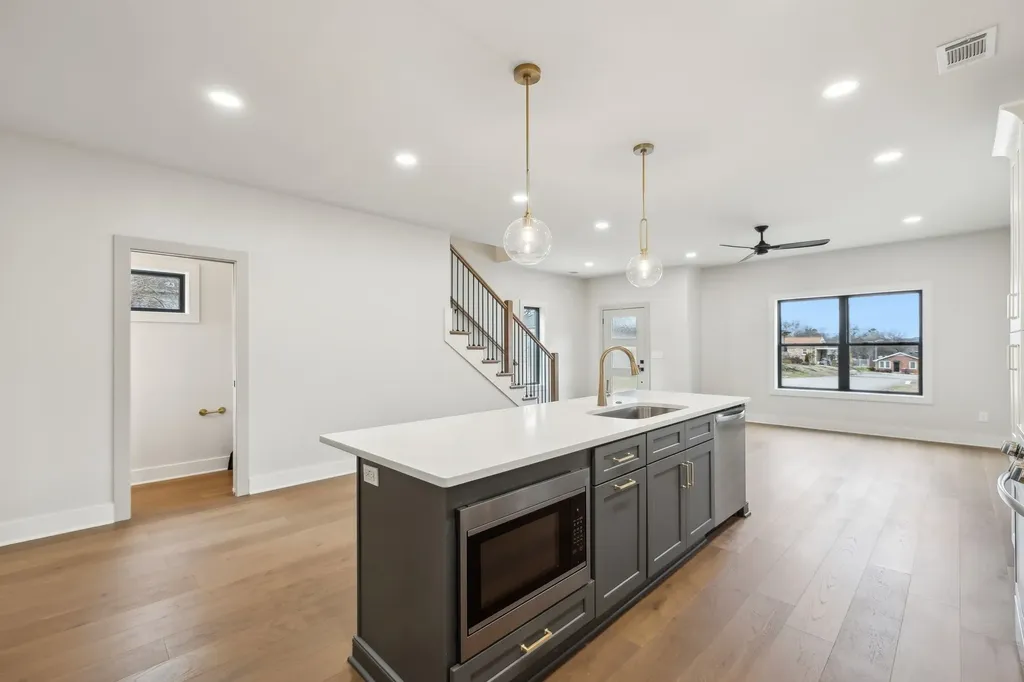 2719 Batavia Street Nashville TN 37208