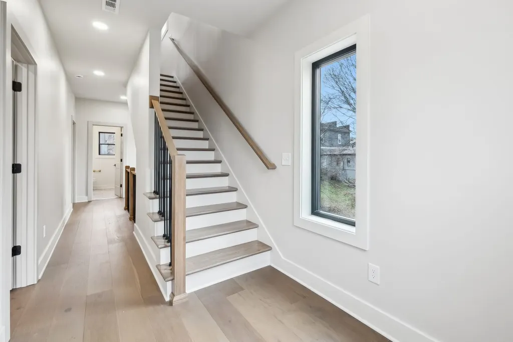 2719 Batavia Street Nashville TN 37208