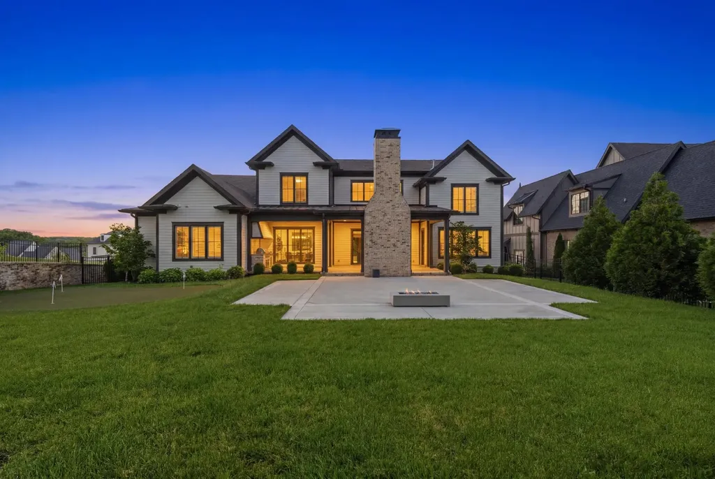 8068 Heirloom Boulevard College Grove TN 37046