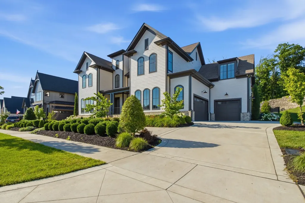 8068 Heirloom Boulevard College Grove TN 37046
