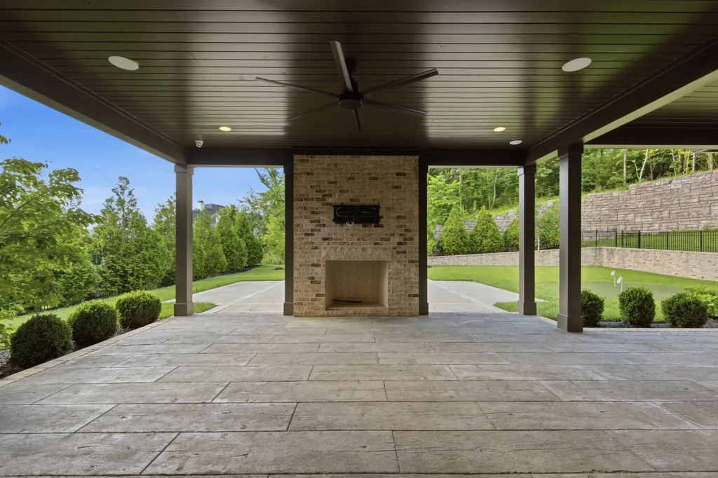 8068 Heirloom Boulevard College Grove TN 37046