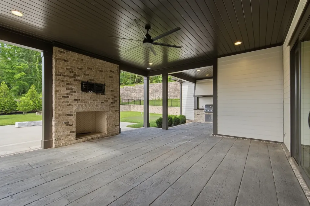 8068 Heirloom Boulevard College Grove TN 37046