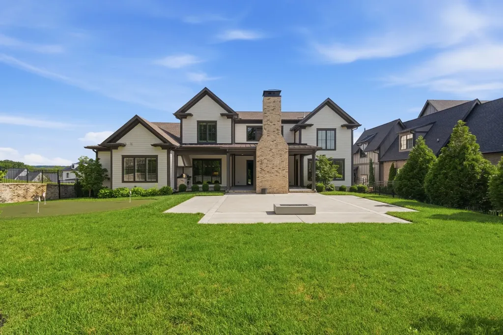 8068 Heirloom Boulevard College Grove TN 37046