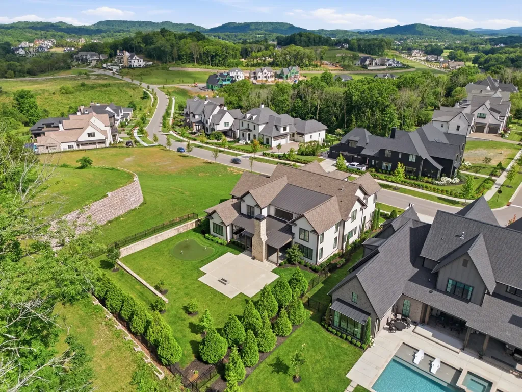 8068 Heirloom Boulevard College Grove TN 37046