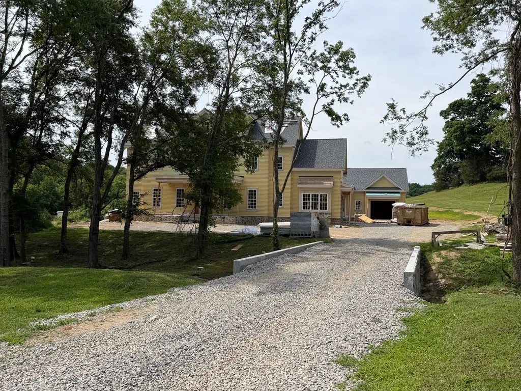 6747 Cool Springs Road Thompsons Station TN 37179