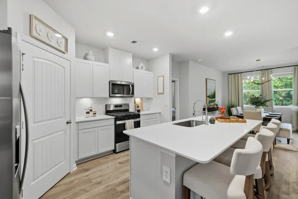6887 Japonica Lane White House TN 37188