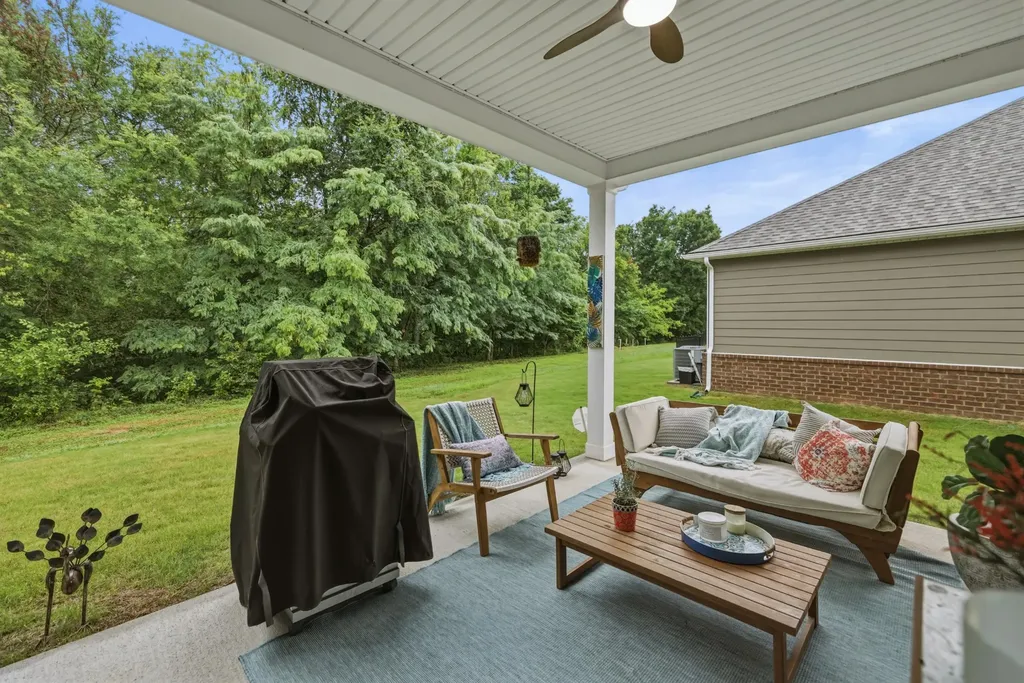6887 Japonica Lane White House TN 37188