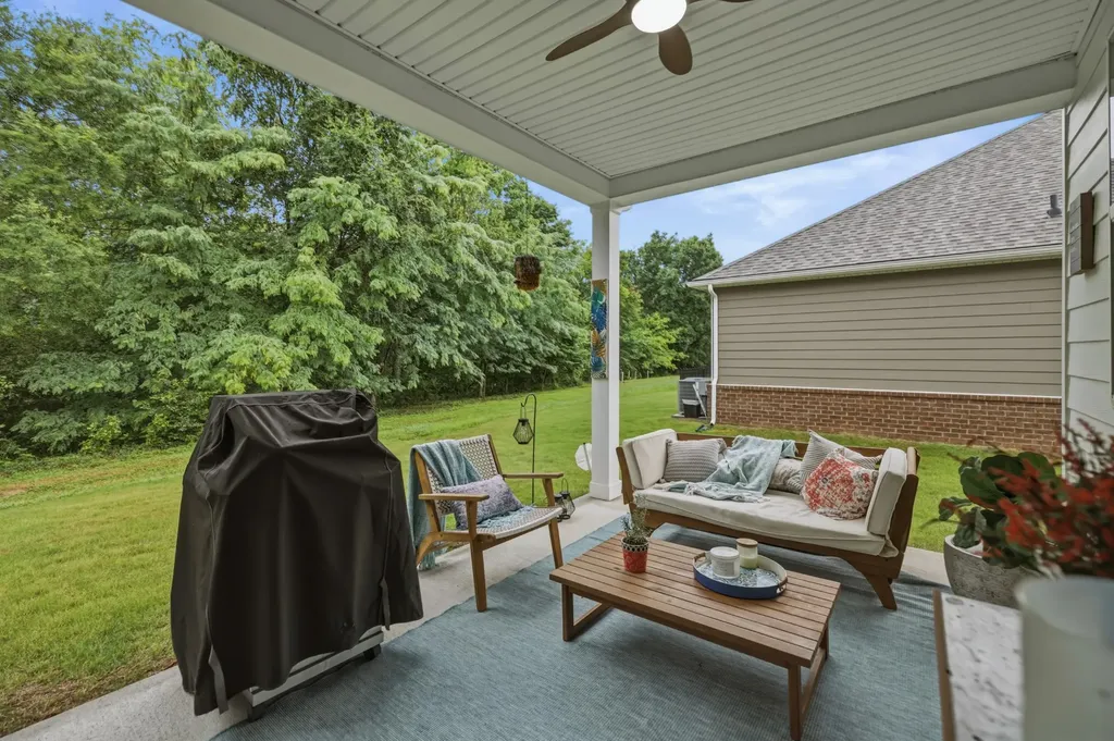 6887 Japonica Lane White House TN 37188