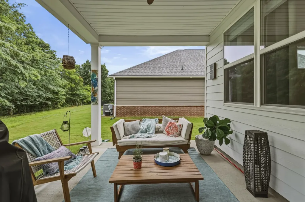 6887 Japonica Lane White House TN 37188