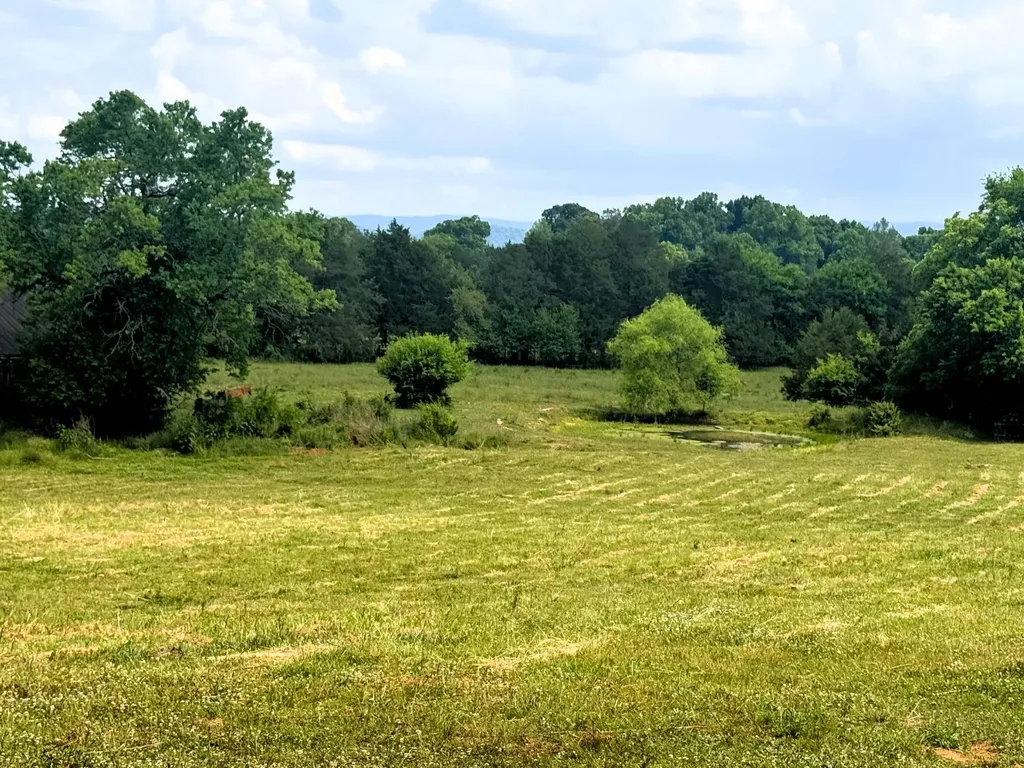 175 County Road 571 Englewood TN 37329