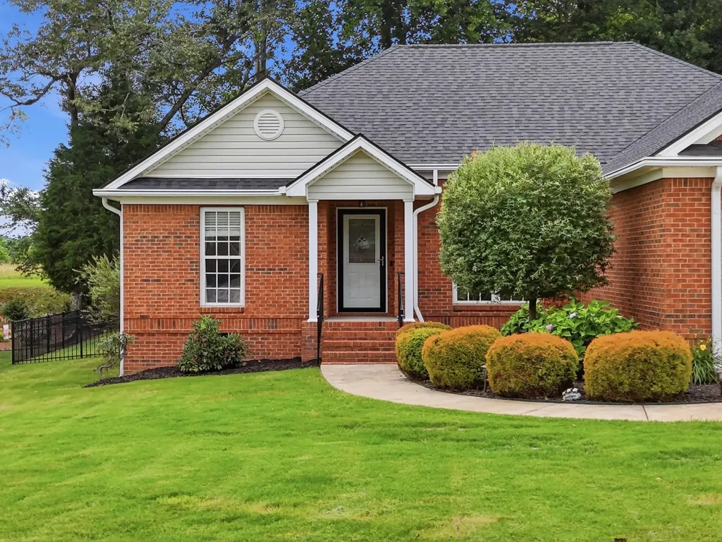 10204 Nissi Way Soddy Daisy TN 37379