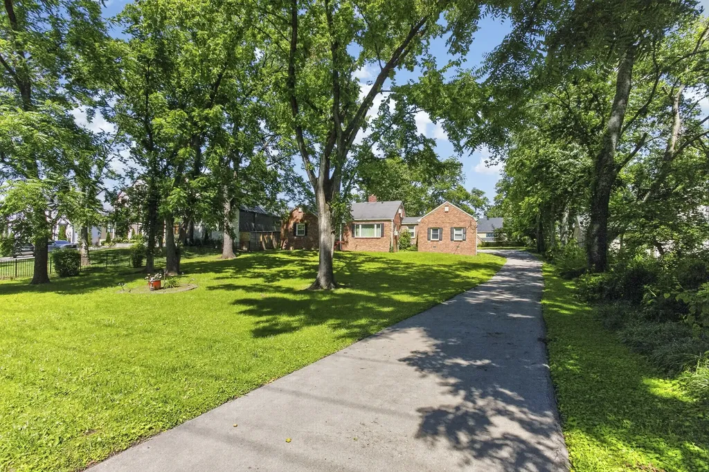 3304 Lealand Lane Nashville TN 37204