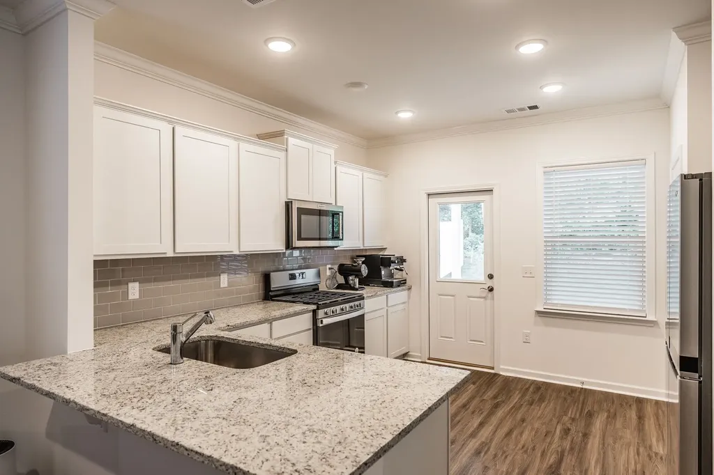 405 Brook Avenue White House TN 37188