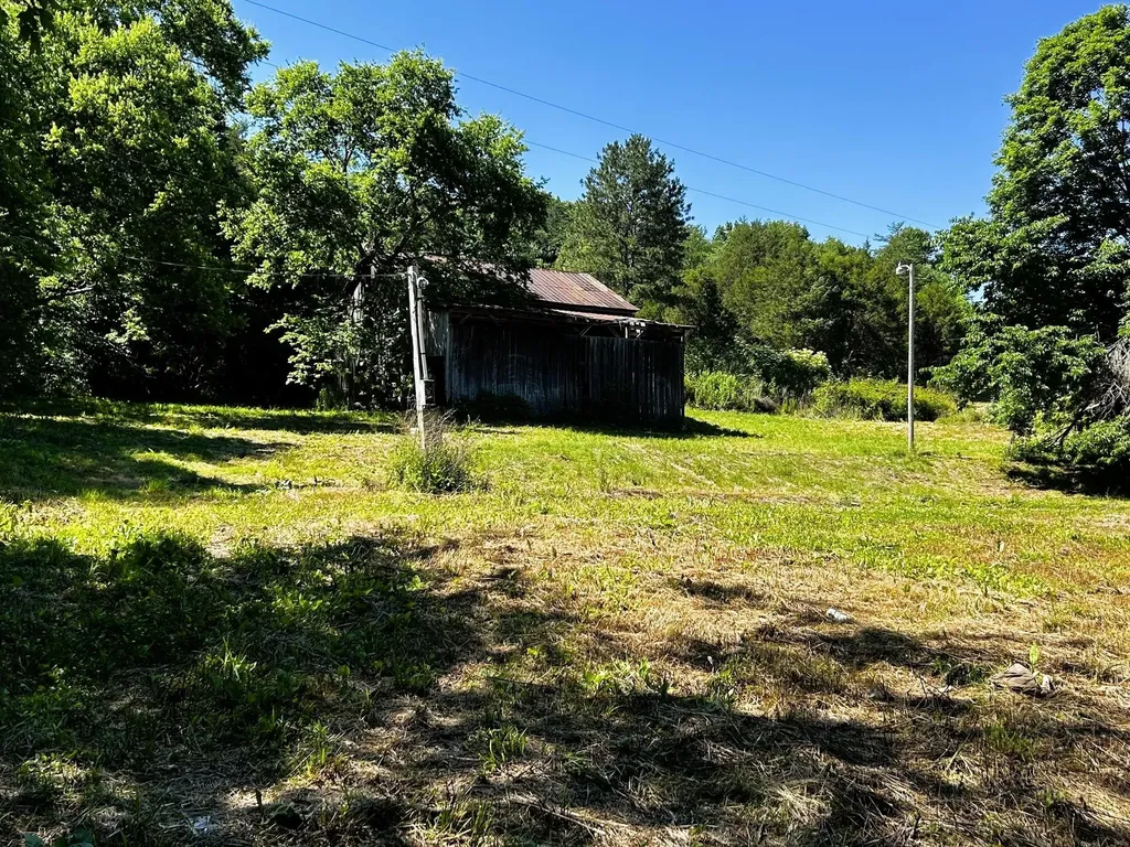 1060 County Road 130 Riceville TN 37370