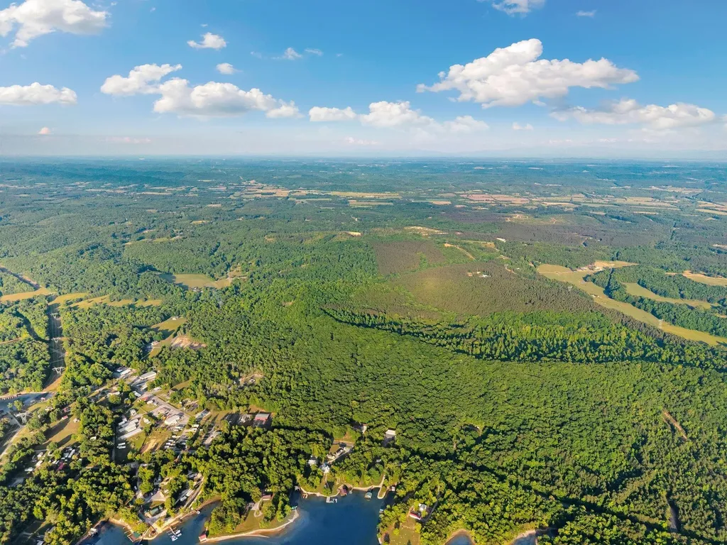 10 Pleasant Hill Road Ten Mile TN 37880