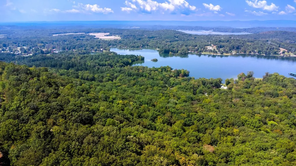 3 Highway 304 Ten Mile TN 37880