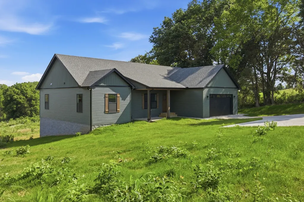 1496 Jones Creek Road Dickson TN 37055