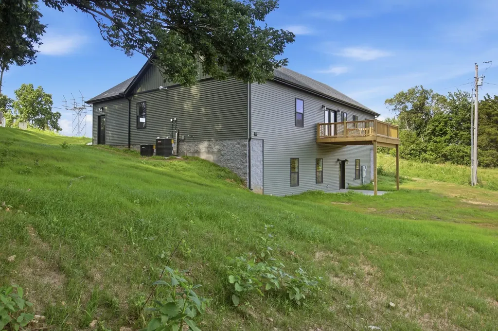 1496 Jones Creek Road Dickson TN 37055