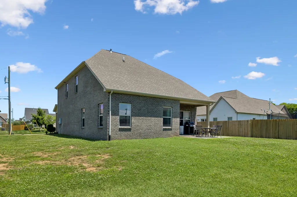 1009 Laurelwood Drive Gallatin TN 37066